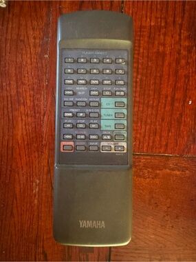 vintage Yamaha VQ95020 audio remote control